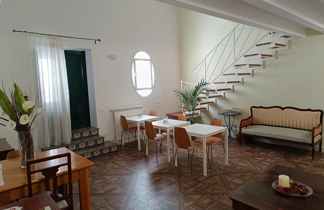 Demetra Rooms-1